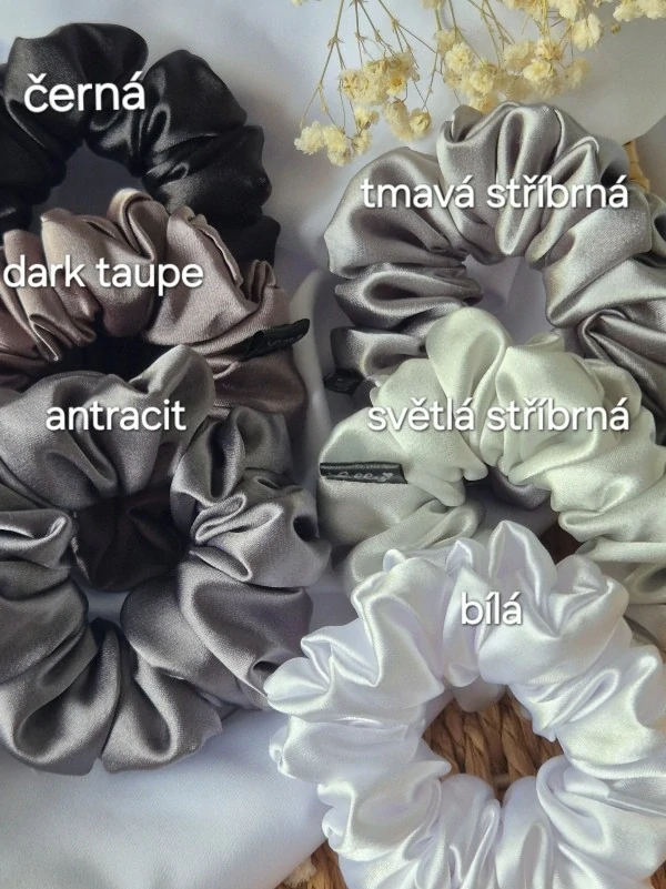 Černé,stříbrné a bílé odstíny scrunchies