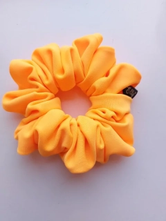 Plavací oranžová