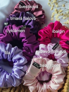 Růžové a fialové odstíny scrunchies